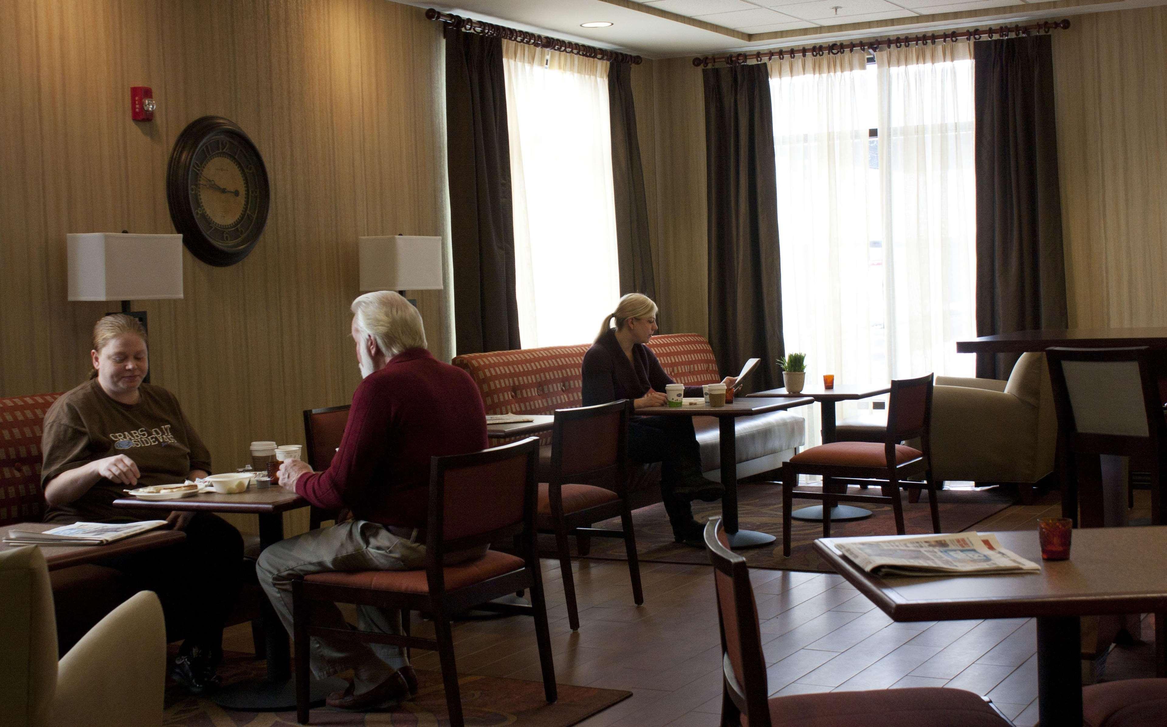 Hampton Inn - Burlington Restaurant photo